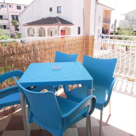 Apartments Kety Ровин Екстериор снимка