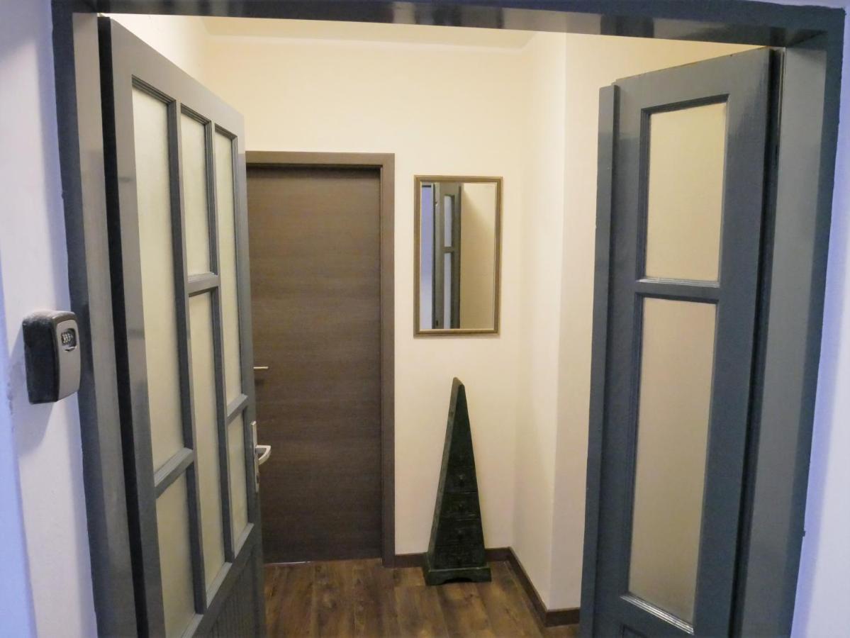 Apartments Kety Ровин Екстериор снимка